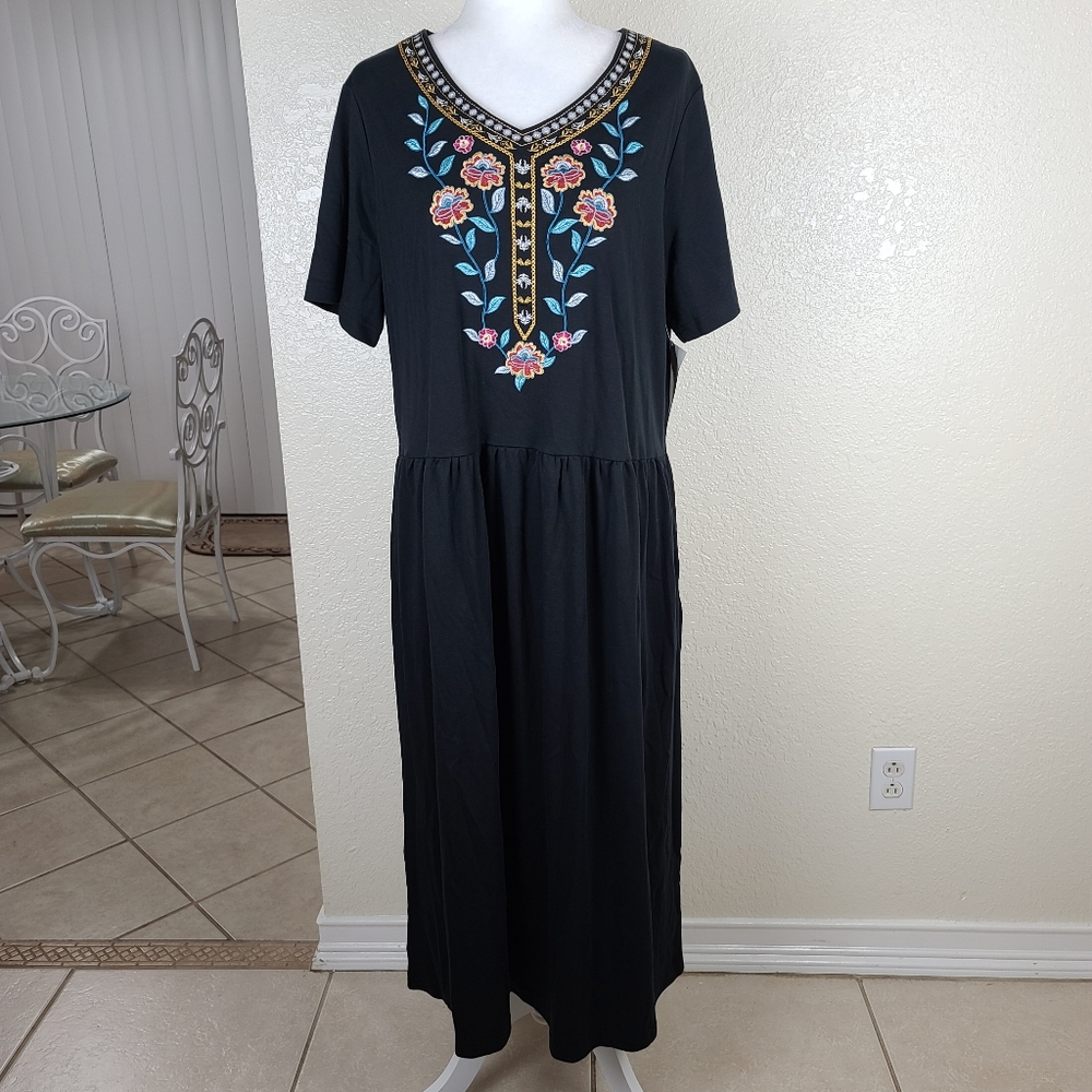 Ultra soft embroidered maxi dress size 1X